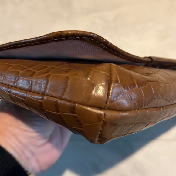 Coach EUC  Ashley Wristlet  Croc pattern Leather    Silvertone     no callouts - Picture 7 of 9